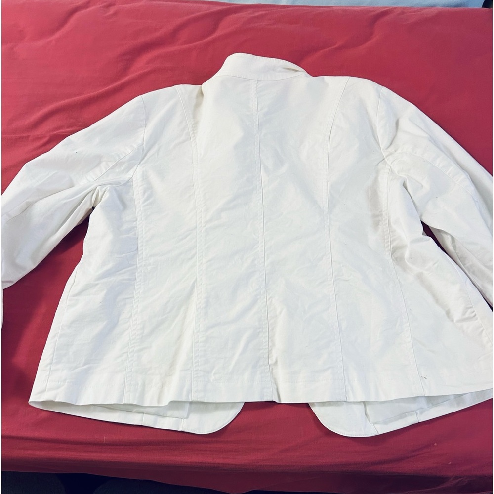 White jacket - Picture 2 of 4